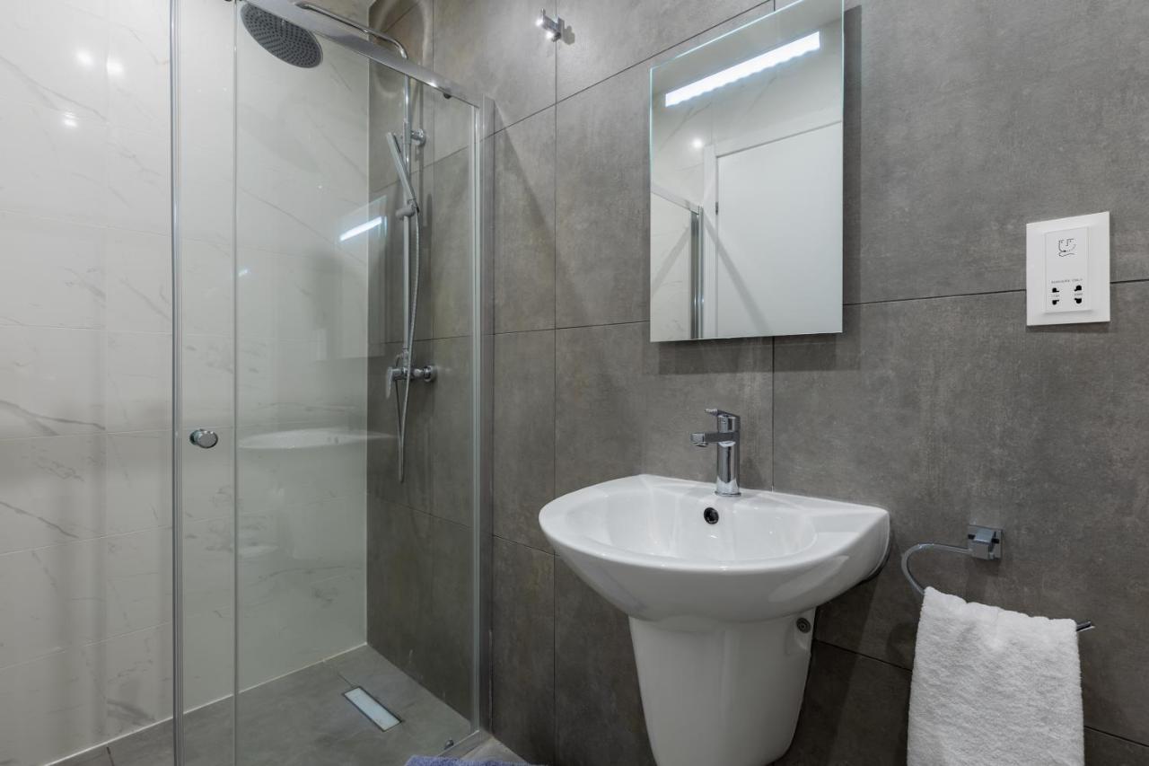 דירות Seaside Luxury In Pembroke St Julians מראה חיצוני תמונה